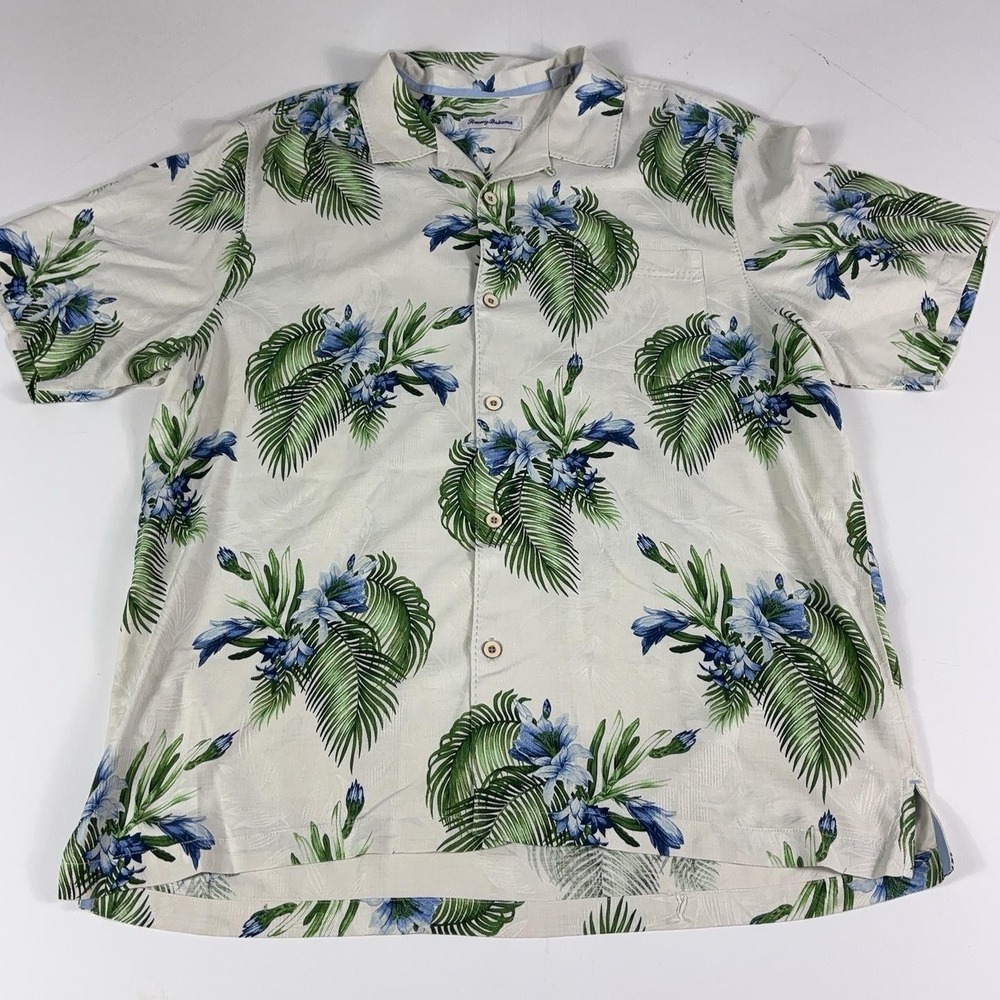 Tommy Bahama Shirt Mens XL Beige Silk Floral Hawaiian Short Sleeve Button Up